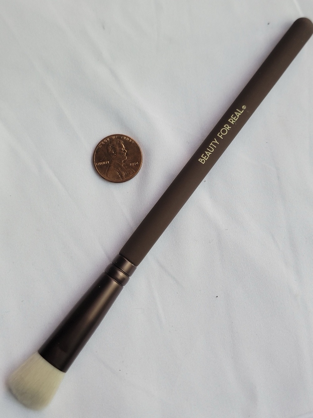 4/25 bundle item. Beauty For Real Concealer Brush